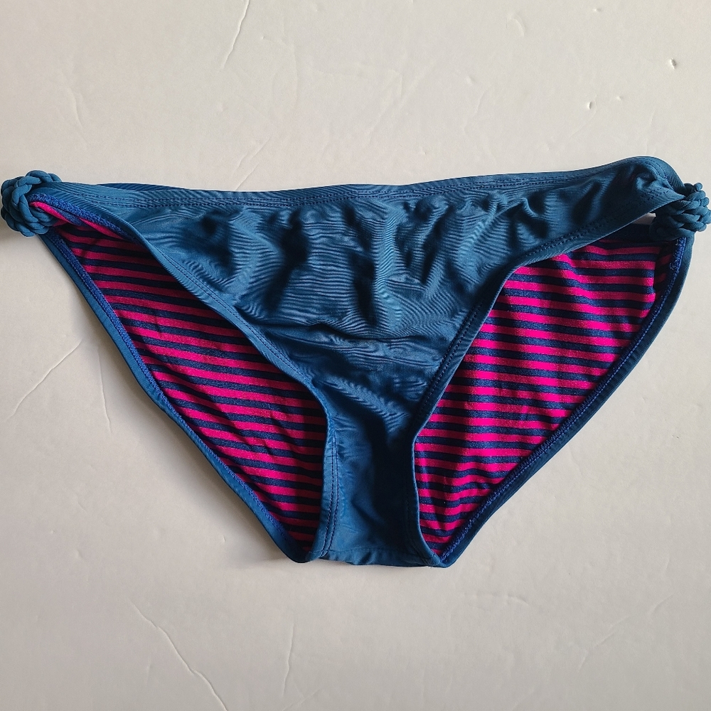 Forever21 Swim Medium Blue Pink side details bikini bottoms summer beach pool